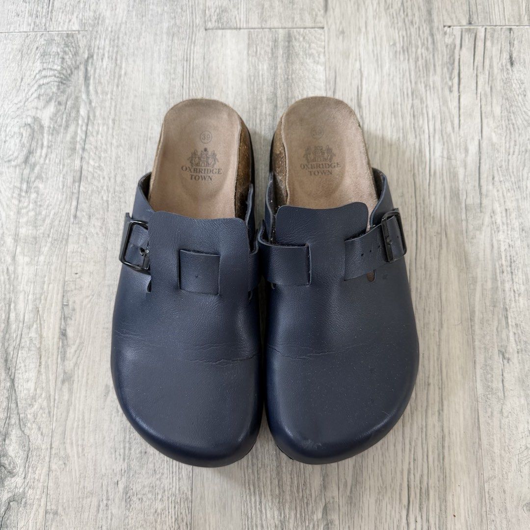 Oxbridge Town Clogs (Category: Sneakers) located in Manila. Submitted by wornagainstudios2 (Listing ID 1470225734, Image 1). Description: .