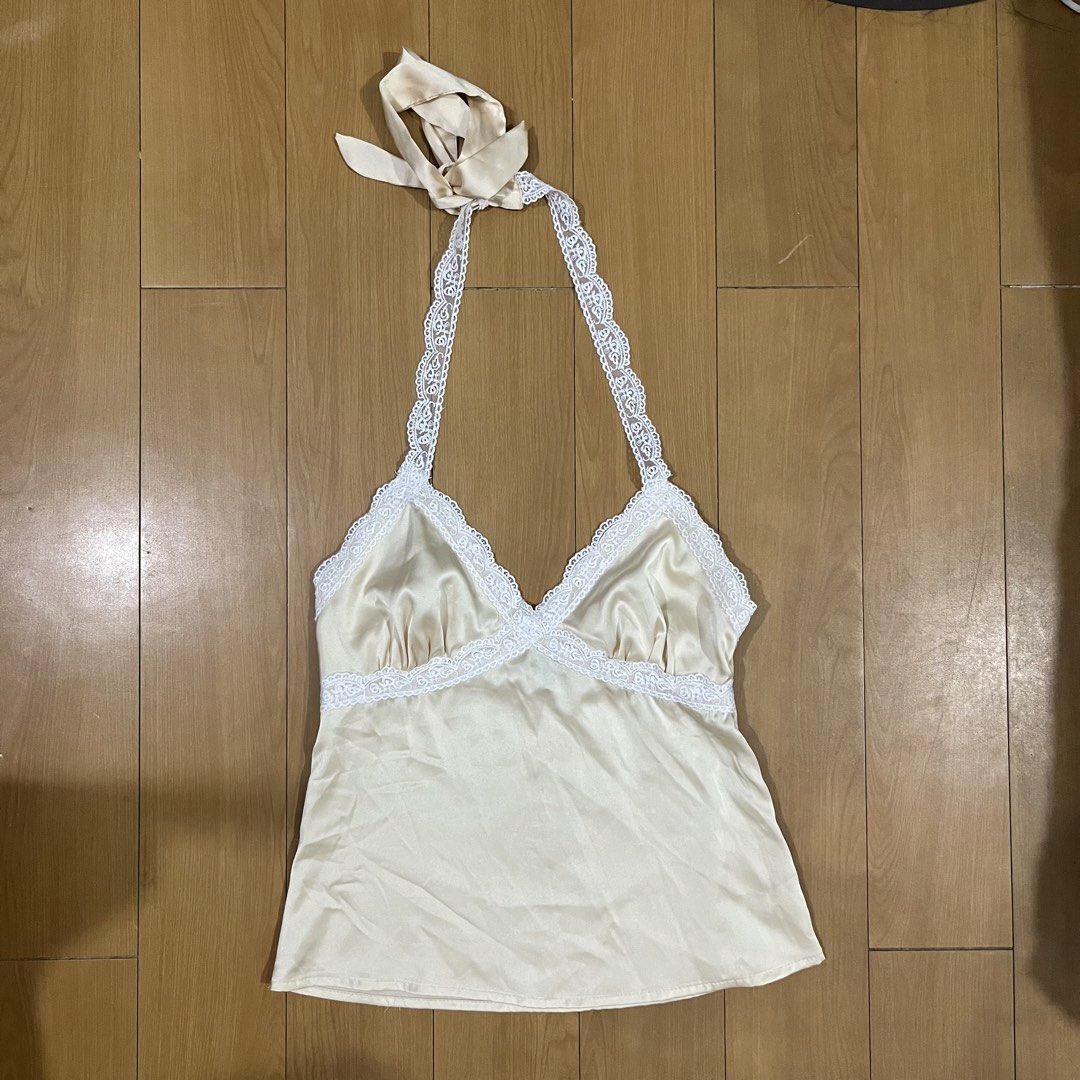 Pacsun beverly & beck yellow silk halter top (Category: Sleeveless) located in Batangas. Submitted by iceinmybag (Listing ID 1470276969, Image 1). Description: xxs on tag looove this top n the colour rfs: too many going out tops tgs Zara Pacsun Brandy melville.