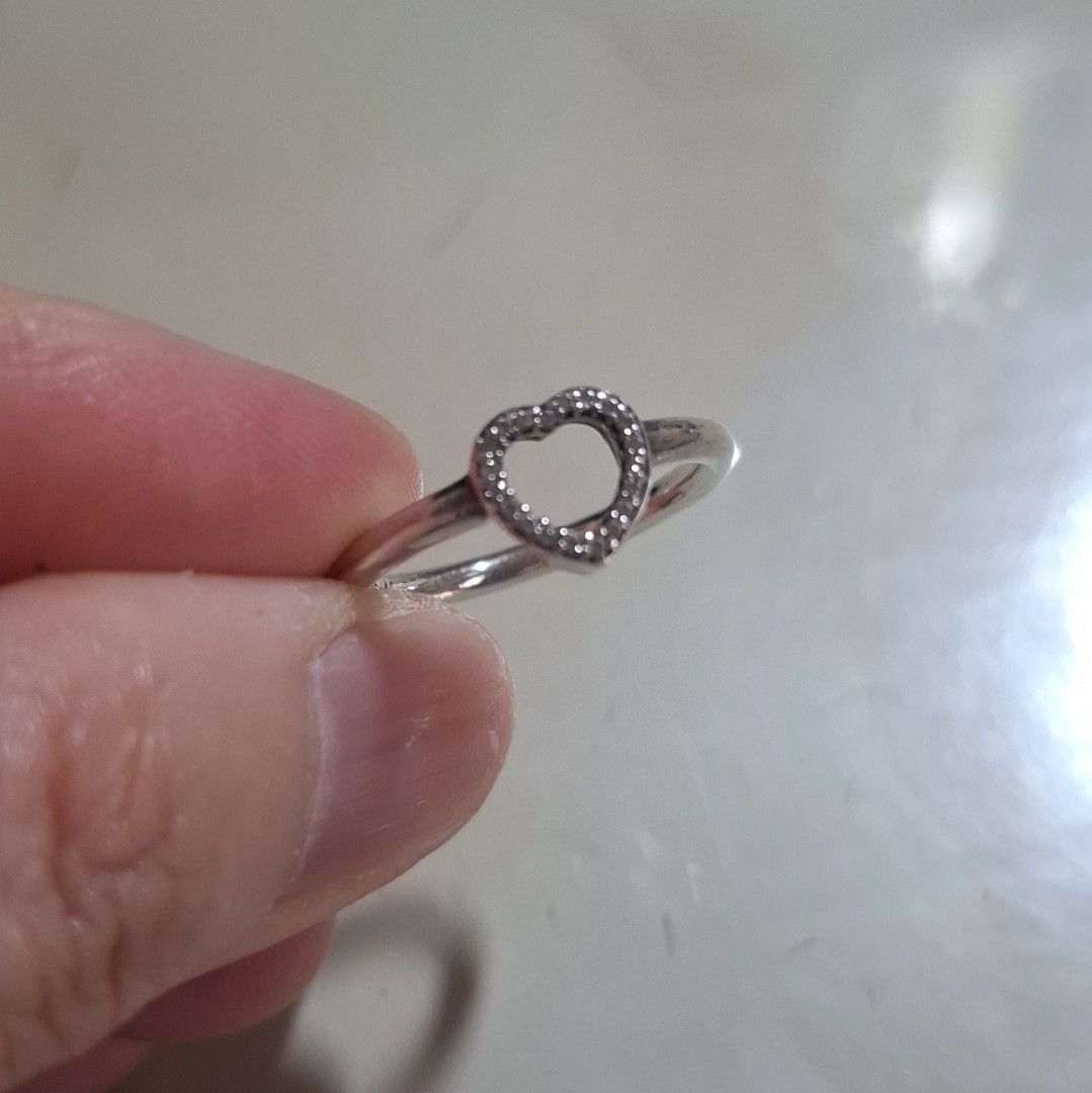 Pandora Puzzle Heart with CZ Ring (Category: Rings) located in Iloilo. Submitted by mgu.shoppe_ph (Listing ID 1470193382, Image 1). Description: Preloved EUC Size 48 Comes with pouch & pop up box.