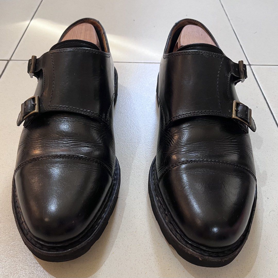 Paraboot William Marche II Lis Noir (Category: Dress Shoes) located in Dasmarinas. Submitted by sjo101 (Listing ID 1470252142, Image 1). Description: Double monk strap shoes from Paraboot. Regular wear on the uppers with standard creasing across the toe box. Soles show minor dirt from walking. Worn out heel lining in left shoe (covered with heel pads). Cedar shoe trees not included. .