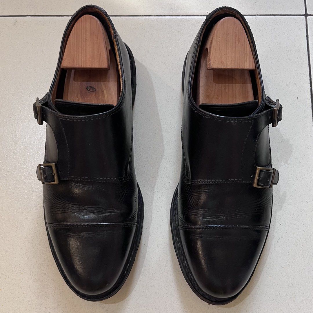 Paraboot William Marche II Lis Noir (Category: Dress Shoes) located in Dasmarinas. Submitted by sjo101 (Listing ID 1470252142, Image 3). Description: Double monk strap shoes from Paraboot. Regular wear on the uppers with standard creasing across the toe box. Soles show minor dirt from walking. Worn out heel lining in left shoe (covered with heel pads). Cedar shoe trees not included. .