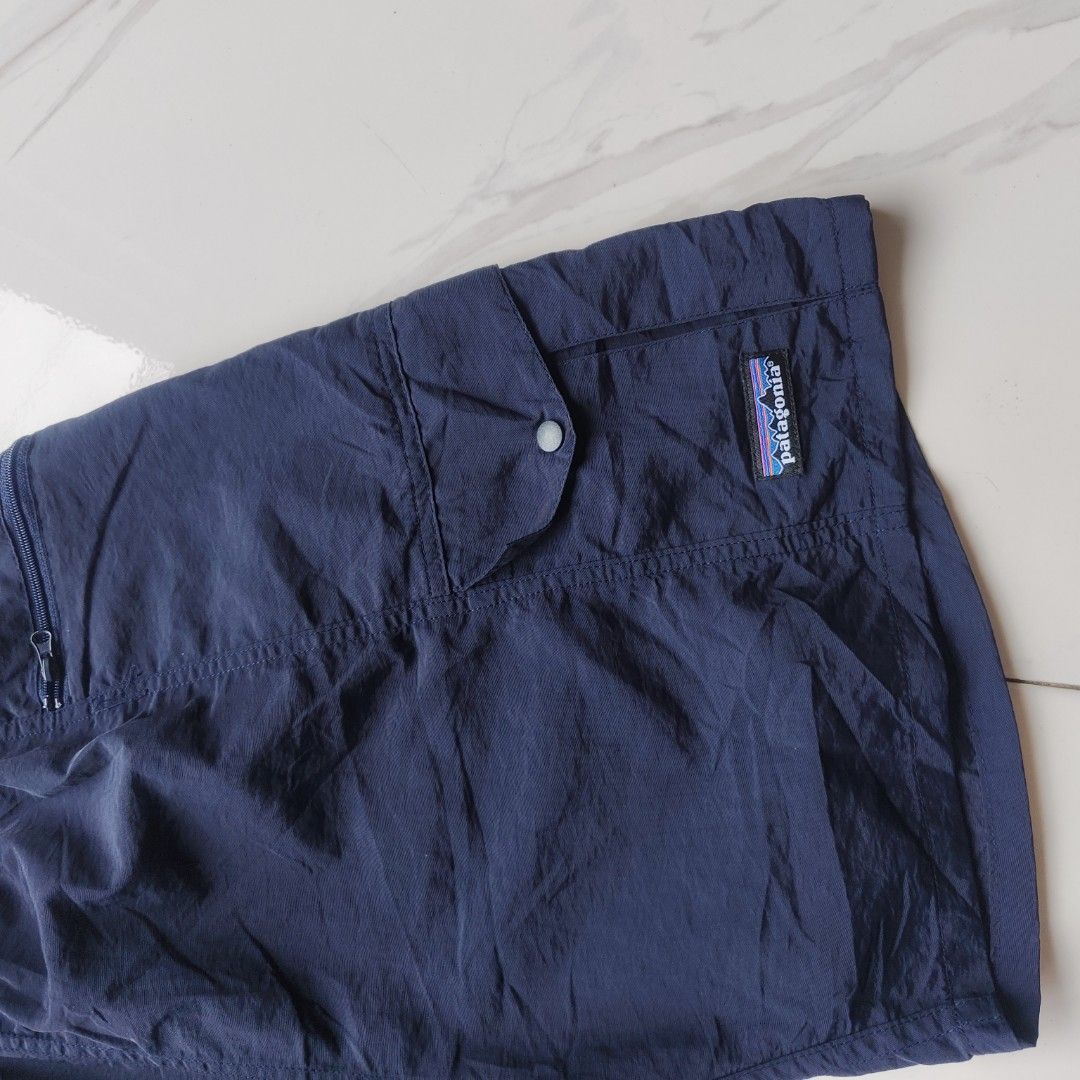 patagonia everday short (Category: Shorts) located in Amadeo. Submitted by josephotep (Listing ID 1470159383, Image 3). Description: patagonia everyday short Large on tag 30-36 Length 18 navy blue actual color 999 plus sf. loc cavite pm📥.