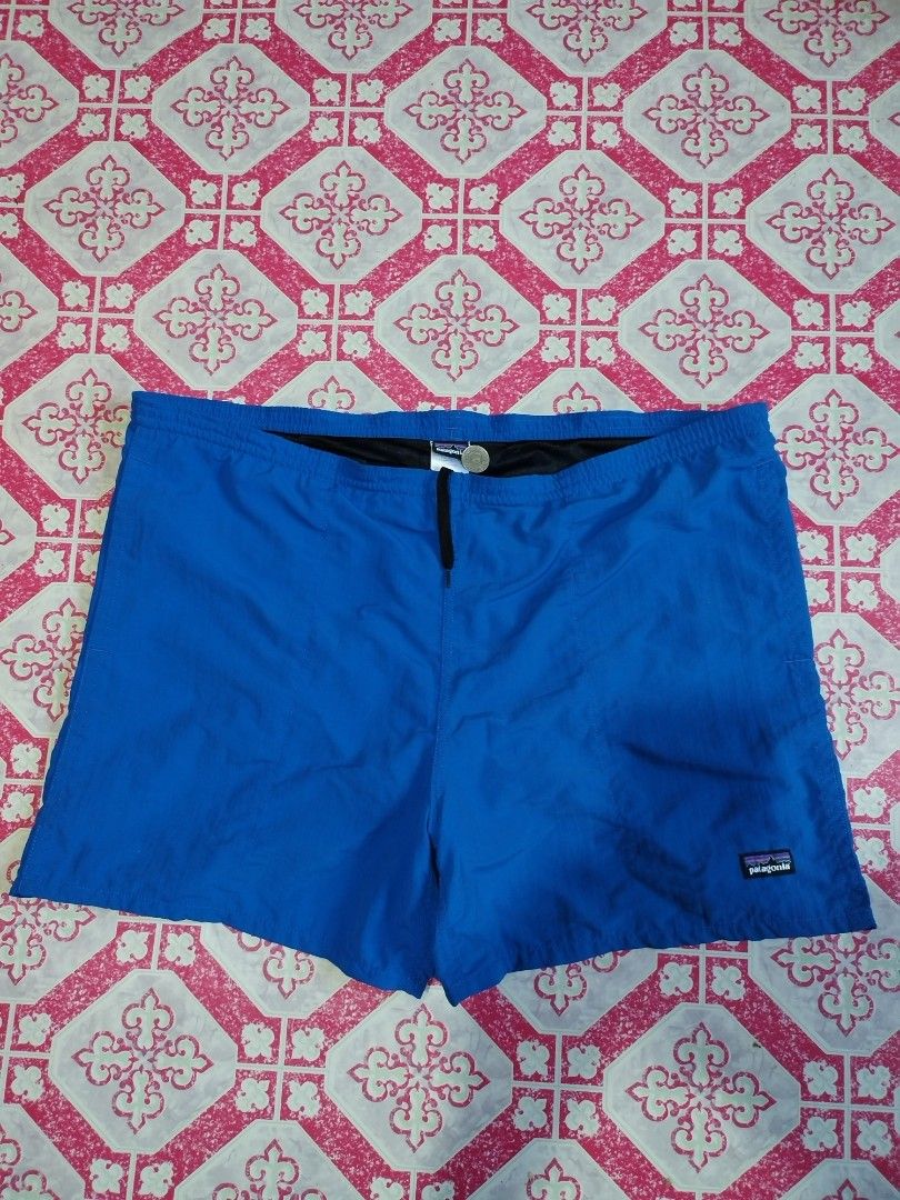 Patagonia men's baggie shorts (Category: Shorts) located in Maasin. Submitted by bonitofer (Listing ID 1470250644, Image 1). Description: Patagonia men's baggie shorts Size Large Waist 38-42 Length 16 Verygood condition 400 add shipping fee Leyte.
