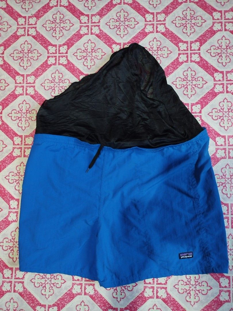 Patagonia men's baggie shorts (Category: Shorts) located in Maasin. Submitted by bonitofer (Listing ID 1470250644, Image 3). Description: Patagonia men's baggie shorts Size Large Waist 38-42 Length 16 Verygood condition 400 add shipping fee Leyte.
