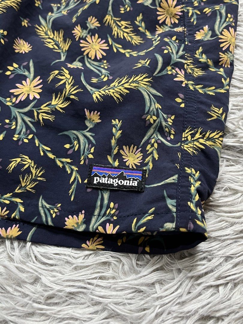 Patagonia Shorts (Category: Activewear) located in Dipolog. Submitted by krstnagnis98 (Listing ID 1470348292, Image 3). Description: Patagonia Shorts Med Like new Authentic .