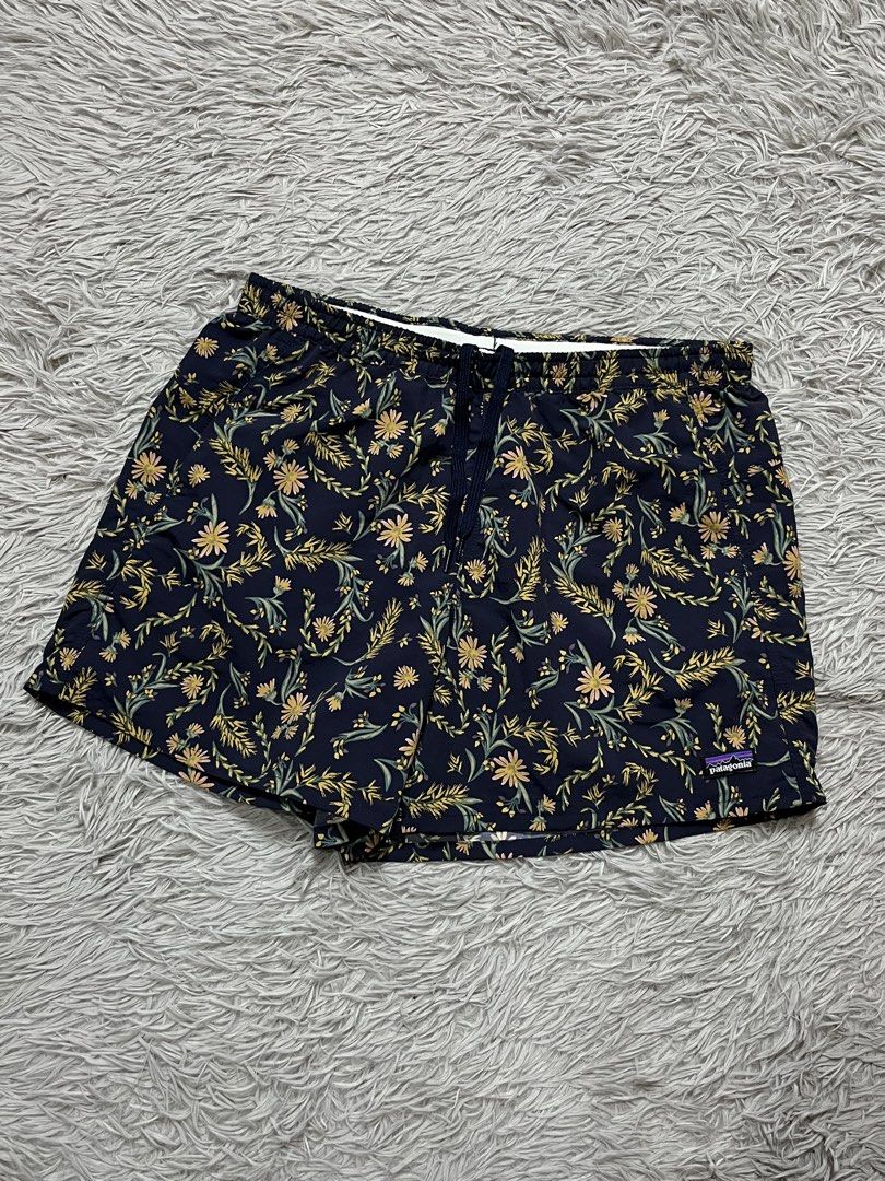 Patagonia Shorts (Category: Activewear) located in Dipolog. Submitted by krstnagnis98 (Listing ID 1470348292, Image 2). Description: Patagonia Shorts Med Like new Authentic .