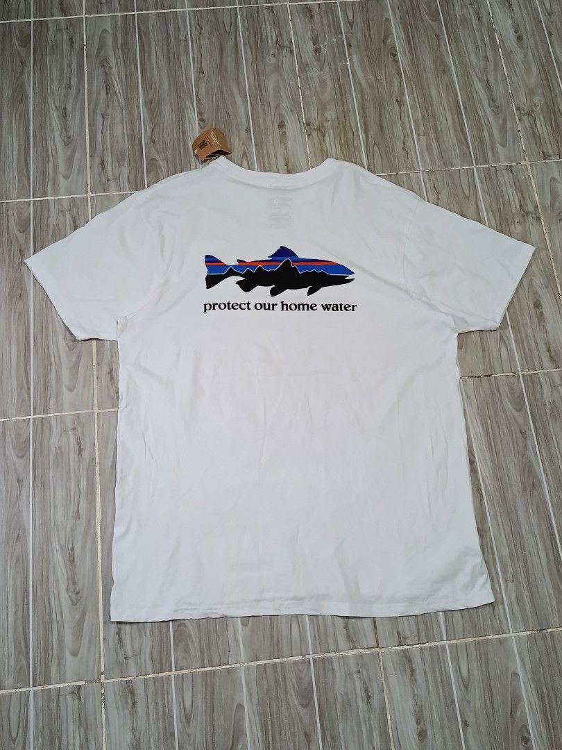 PATAGONIA TSHIRT (freeshipping) (Category: Tshirts & Polo Shirts ) located in Quezon City. Submitted by gyl-stop (Listing ID 1470273796, Image 2). Description: free shipping with hang tag 22 x 31.5 very good condi cr: 9.8/10 issue: need wash nadumihan.