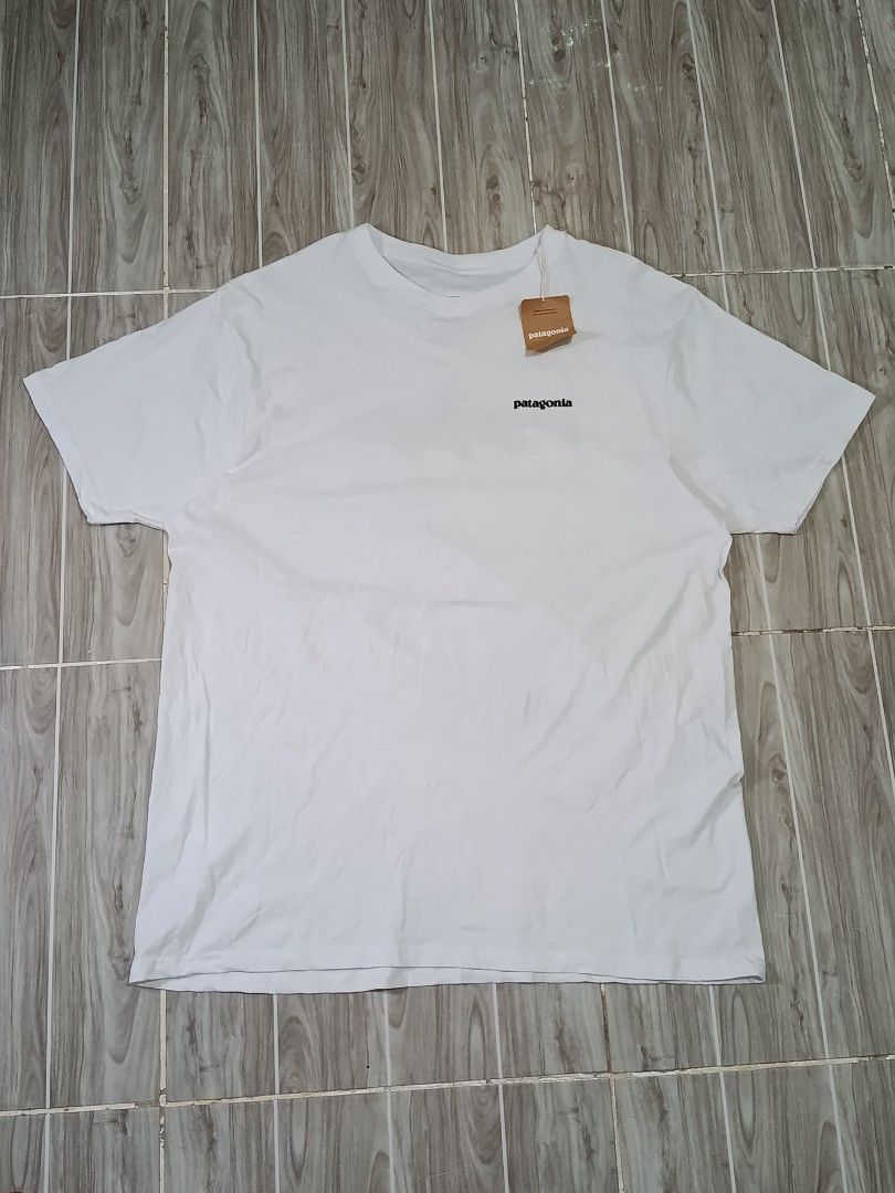 PATAGONIA TSHIRT (freeshipping) (Category: Tshirts & Polo Shirts ) located in Quezon City. Submitted by gyl-stop (Listing ID 1470273796, Image 1). Description: free shipping with hang tag 22 x 31.5 very good condi cr: 9.8/10 issue: need wash nadumihan.