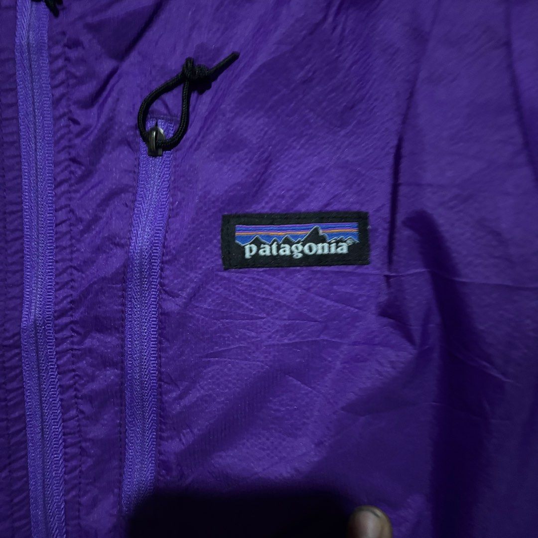 PATAGONIA WINDBREAKER (Category: Coats, Jackets and Outerwear) located in Taytay. Submitted by dwinsapparel (Listing ID 1470252550, Image 3). Description: PATAGONIA WINDBREAKER W-21.5 L- 27 EXCELLENT CONDITION MANIPIS TO WINDRUNNER NEED WASH COMPLETE TAGS.