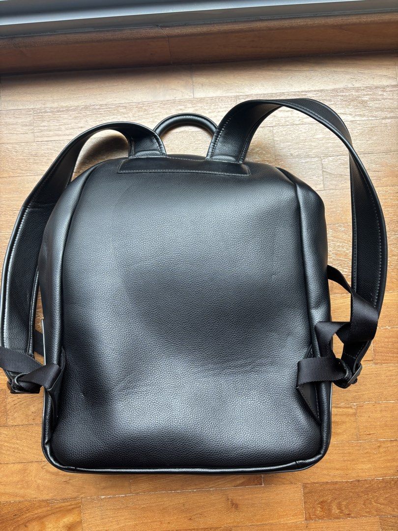 Pedro Monogram backpack (Category: Backpacks) located in Singapore. Submitted by xiaolb (Listing ID 1470175013, Image 2). Description: comes with the original bag RFS : rarely use it anymore feel free to dm and ask any questions! brand new condition only used once after buying .