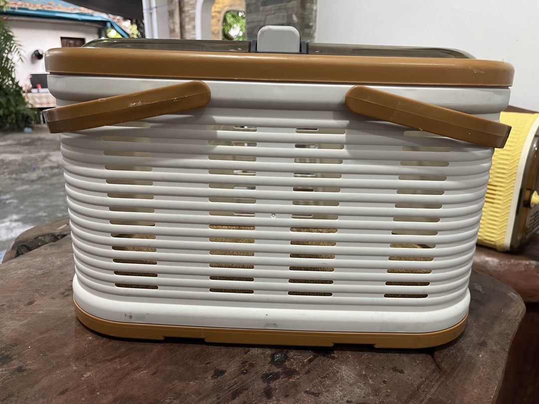 Pet Carrier coco T2000 (Category: Homes & Other Pet Accessories) located in San Fernando. Submitted by dntjapansurpluselyu (Listing ID 1470255204, Image 2). Description: .