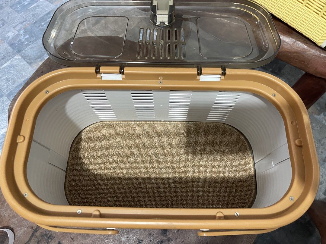 Pet Carrier coco T2000 (Category: Homes & Other Pet Accessories) located in San Fernando. Submitted by japansurpluselyu (Listing ID 1470279824, Image 2). Description: .