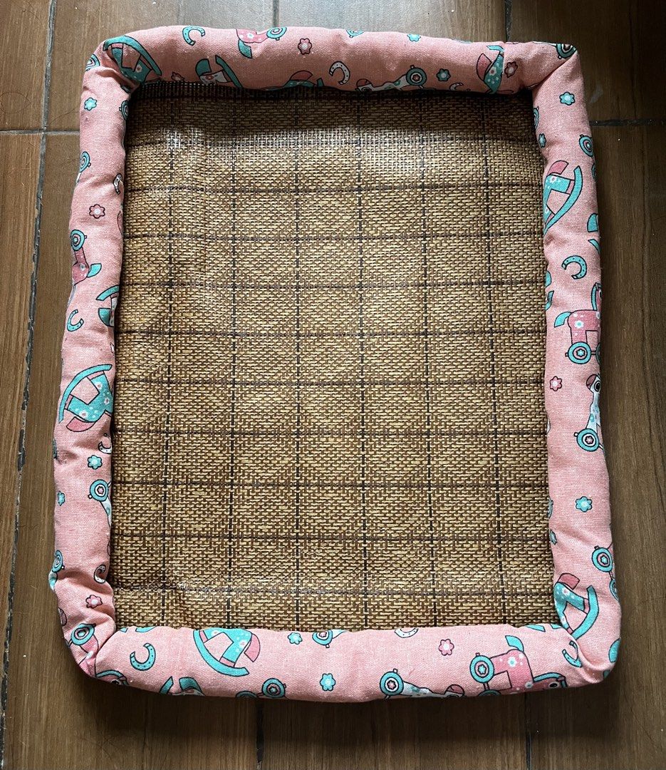 Pet cooling bed with raised bumper (Category: Carpets, Mats & Flooring) located in Dasmarinas. Submitted by kashstashandfinds (Listing ID 1470220464, Image 2). Description: -Sleeping mat with cushioned raised borders for ultimate pet comfort -54x45 (recommended for under 7.5kg).