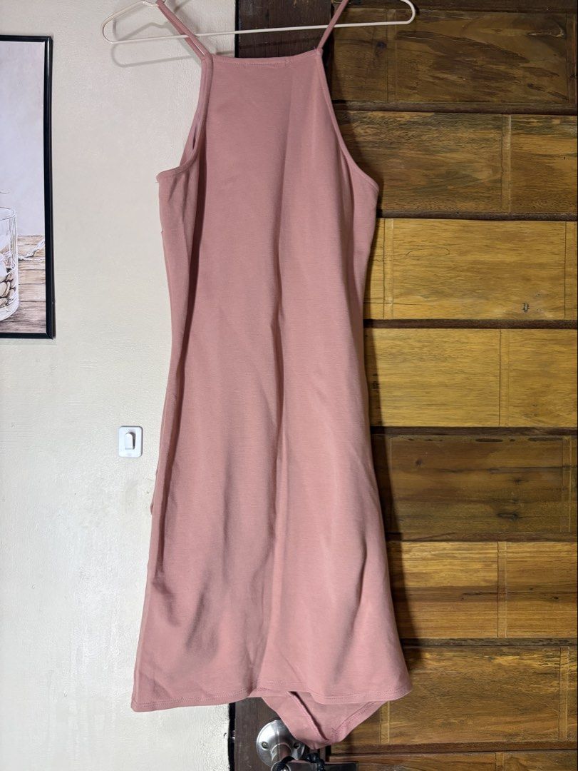 Pink Halter Neck Mini Dress (Category: Dresses) located in Angeles City. Submitted by muse_archive (Listing ID 1470149790, Image 3). Description: - Dusty pink -:lHalter neck, sleeveless bodycon dress with an asymmetrical wrap hem - Material: Soft ribbed fabric with thin shoulder straps - medium.