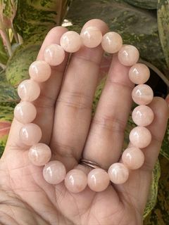 (Category: ) located in . Submitted by selling_low_by_bella_ben (Listing ID 1470219037, Image 1). Description: .