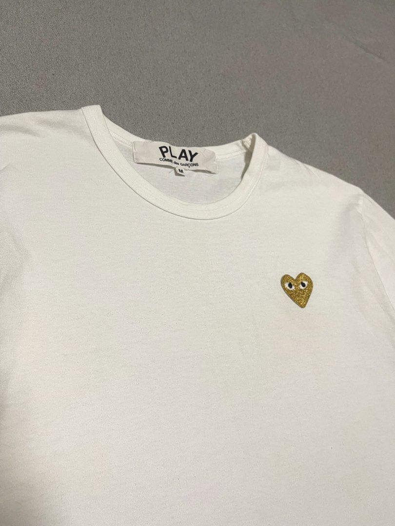 PLAY CDG Embroidered Logo Tee (Category: Luxury Apparel) located in Bulacan. Submitted by sanjisthrift (Listing ID 1470173299, Image 2). Description: Size Small Mens/ medium Womens Width 18 Length 27 Excellent Condition 9.5/10.