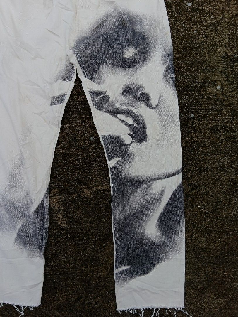 PLAYBOY x PACSUN (Category: Jeans) located in San Carlos City. Submitted by noynoy11 (Listing ID 1470276488, Image 3). Description: SIZE 30 32W-41L-8H EXCELLENT.