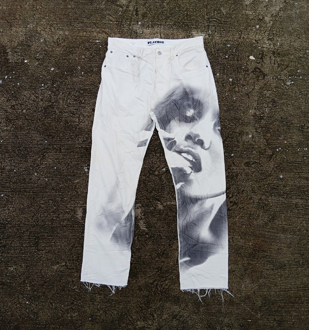 PLAYBOY x PACSUN (Category: Jeans) located in San Carlos City. Submitted by noynoy11 (Listing ID 1470276488, Image 2). Description: SIZE 30 32W-41L-8H EXCELLENT.