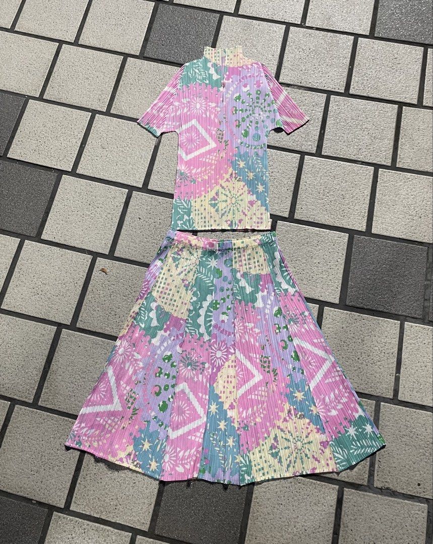 Pleats Please Complete set (Category: Activewear) located in Manila. Submitted by michaelcollection28 (Listing ID 1470275592, Image 1). Description: .