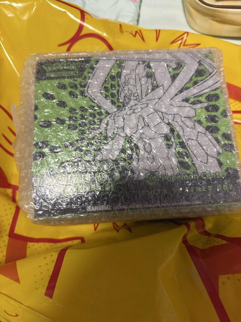 Pokémon Pokémon Center Elite Trainer Box Elite (ETB) English Perfect ...