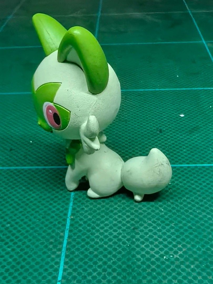 Pokémon Scarlet and Violet Miniature Sprigatito (Category: Kids Toys) located in Cebu City. Submitted by dudes_villanueva (Listing ID 1470249722, Image 2). Description: Pokémon Scarlet and Violet Miniature Sprigatito Excellent condition.