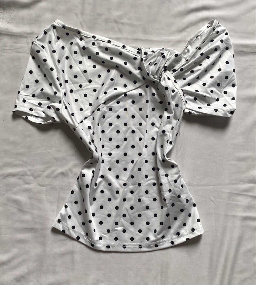 polka shirt (Category: Blouses) located in Davao. Submitted by gathrd.kloset (Listing ID 1470185244, Image 1). Description: .