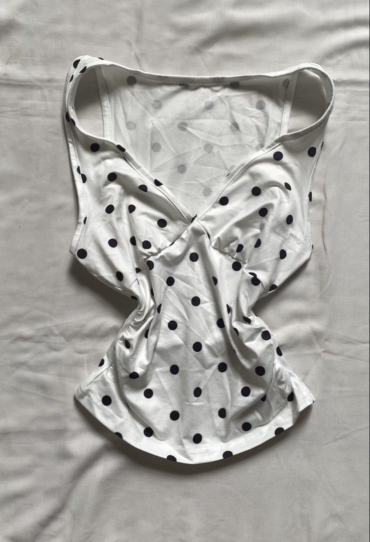 polka sleeveless (Category: Sleeveless) located in Davao. Submitted by gathrd.kloset (Listing ID 1470185404, Image 1). Description: .