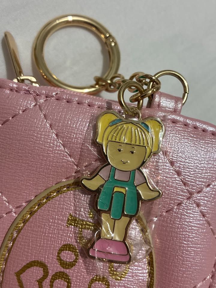 polly pocket wallet (Category: Vintage Collectibles) located in Subic. Submitted by rosalyntlopez (Listing ID 1470347939, Image 3). Description: 850 free sf.