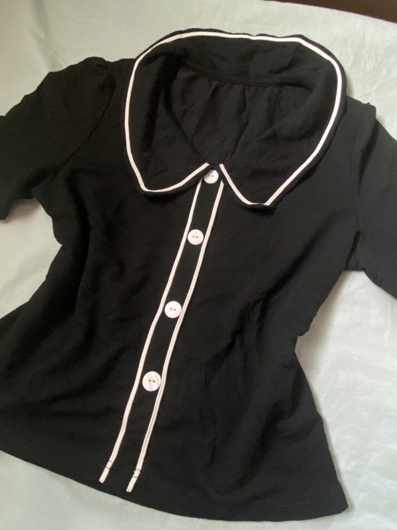 polo blouse (Category: Blouses) located in Davao. Submitted by _closets.archive (Listing ID 1470329314, Image 2). Description: polo blouse | xs-s | never been used | dm for when worn ₱100 📍davao city.