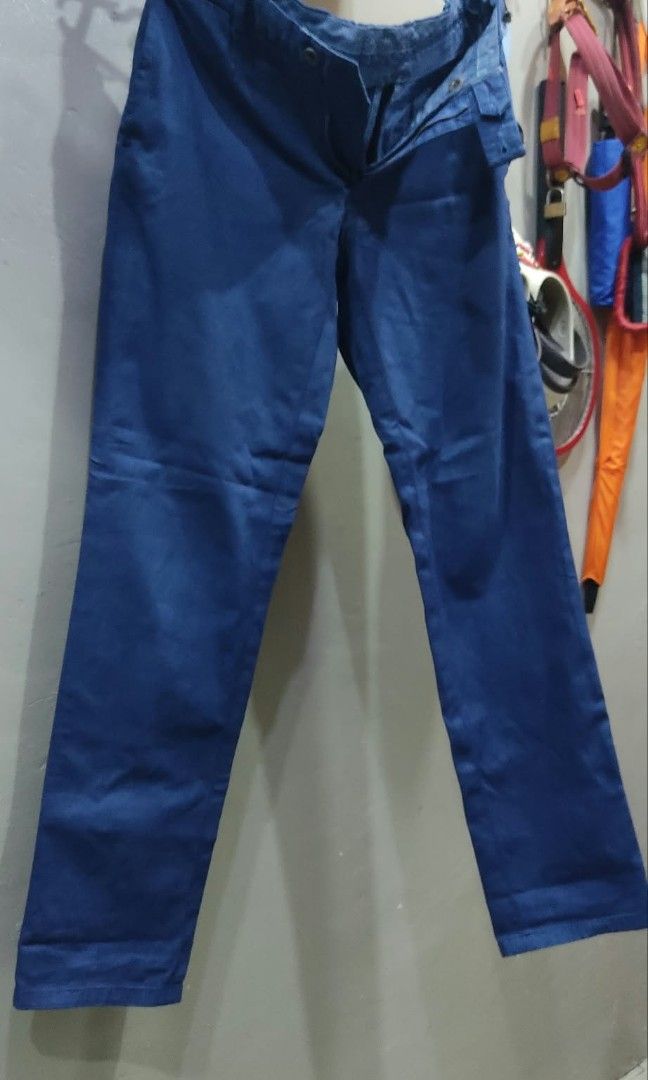 Polo Pants Authentic (Category: Activewear) located in Manila. Submitted by williamsalvation (Listing ID 1470150713, Image 1). Description: Polo Original / Authentic Pants Slocks Dark Navy Blue Straight Cut Unisex Size 30 Very Good Condition Like new more photos and videos if needed sta cruz manila location: pm if interested.
