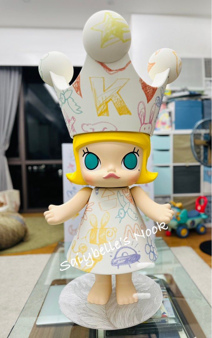POP MART Mega Royal Molly Childlike 1000% (Category: Figurines & Statues) located in Manila. Submitted by saiybelle (Listing ID 1470251126, Image 1). Description: Royal Molly Childlike 1000% 99 pcs only worldwide.