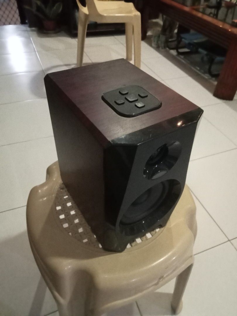 Portable Bluetooth Speaker (Category: Soundbars, Speakers & Amplifiers) located in Cebu City. Submitted by cebu-garagesale (Listing ID 1470166211, Image 3). Description: Selling Portable Bluetooth speaker, in great condition. For pick-up or delivery. Buyer will pay for shipping fees if for delivery. Location: Near San Carlos South Campus, CTS/CCMC. In Cebu City. Check out also our other items: https://garage-sale.pages.dev.