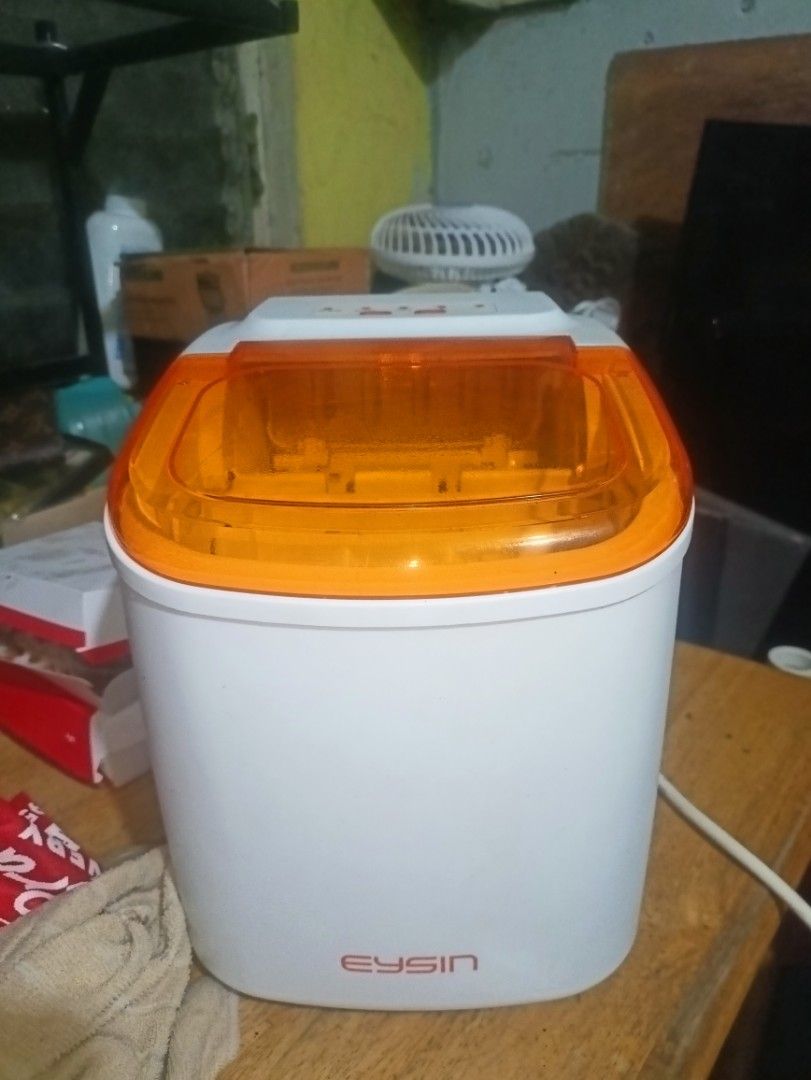 Portable ice maker (Category: Everything Else Others) located in Manila. Submitted by mightybear_ae044e (Listing ID 1470312549, Image 3). Description: brandnew without box tondo loc.