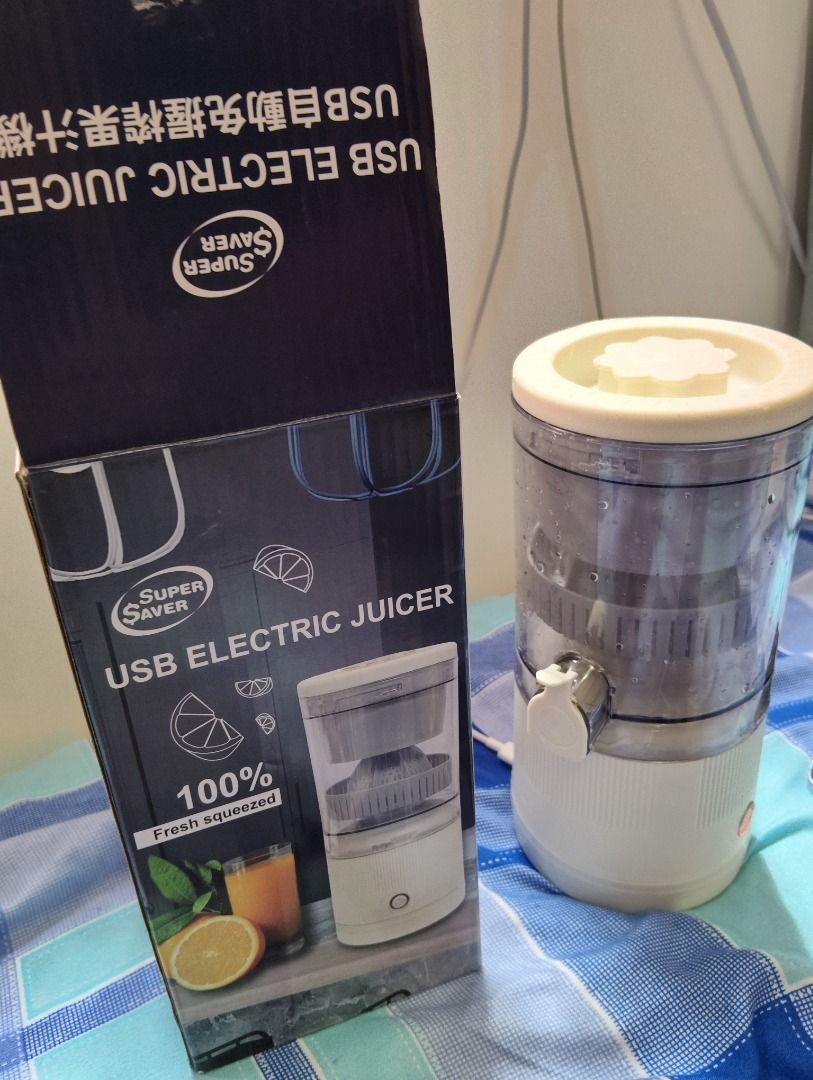 Portable USB Juicer Machine. Used once., 家庭電器, 廚房電器, 榨汁機及攪拌機 - Carousell