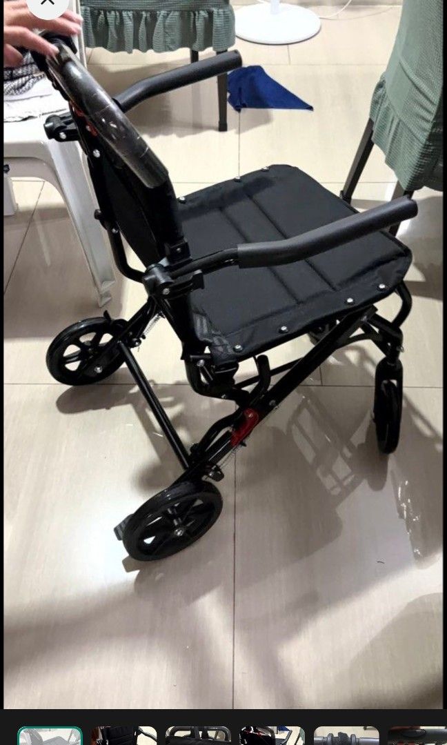 Portable wheelchair (Category: Wheelchairs) located in Manila. Submitted by bOuChArD (Listing ID 1470331600, Image 2). Description: .