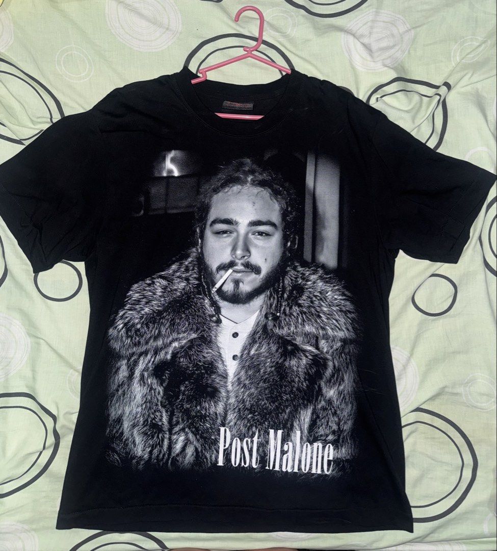 Post Malone Graphic T-Shirt (Pre-loved) (Category: Tshirts & Polo Shirts ) located in Santo Tomas. Submitted by toughu (Listing ID 1470143083, Image 1). Description: - Brand: Holiday Shirts - Size: Large - Color: Black - Material: 100% cotton (Made in Thailand) can send more photos if needed.
