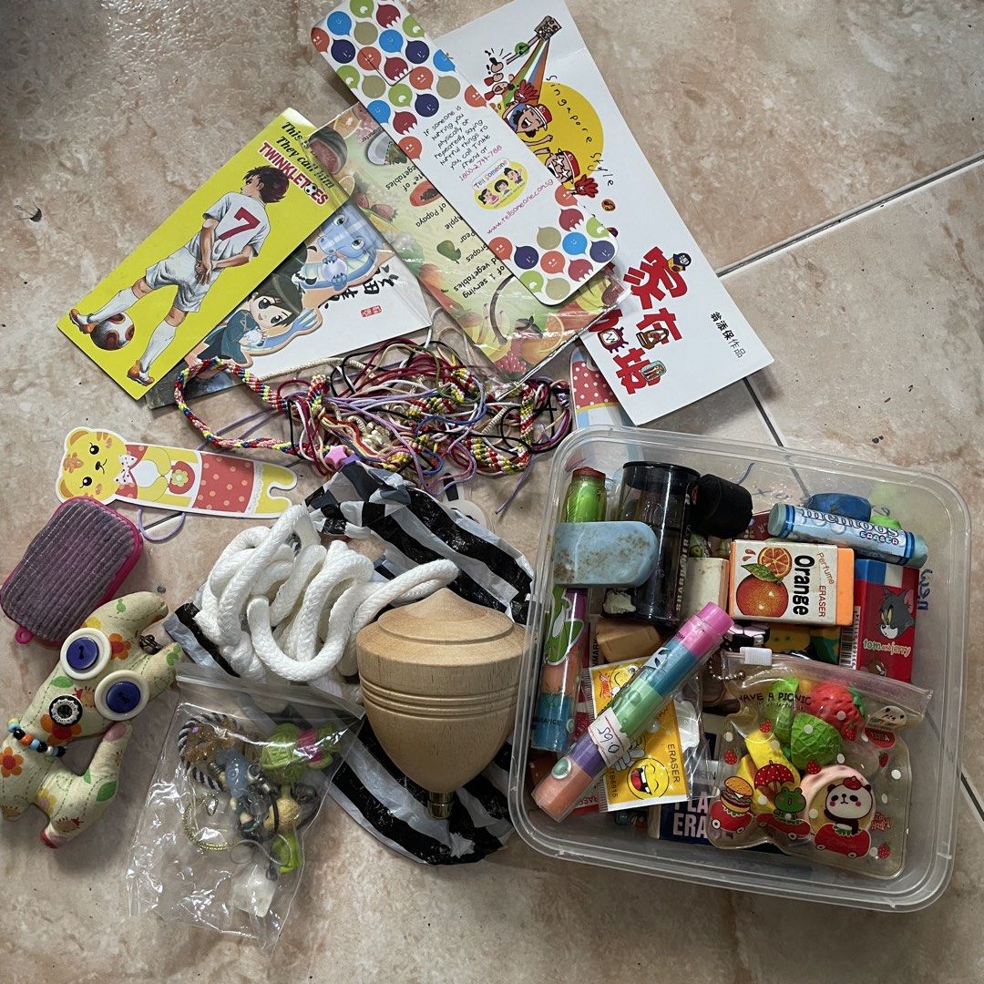 Postage only Assorted items (Category: Kids Toys) located in Singapore. Submitted by gekgoods (Listing ID 1470171011, Image 2). Description: Clearing space .