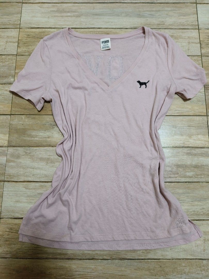 Love pink (Category: Blouses) located in Siniloan. Submitted by talktotheroses (Listing ID 1470293907, Image 2). Description: no issue.