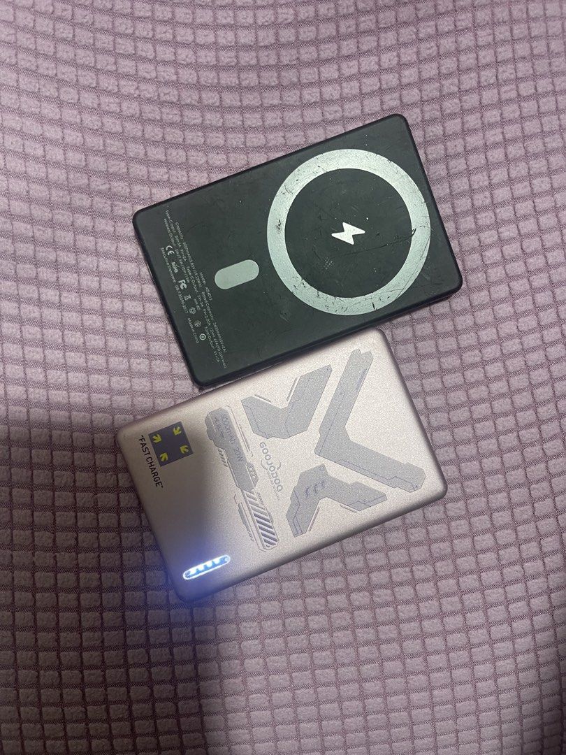Power Bank (Category: Batteries & Power Banks) located in Makati City. Submitted by loushhh (Listing ID 1470238751, Image 2). Description: 2 for 1200 only bought 1100 per piece.