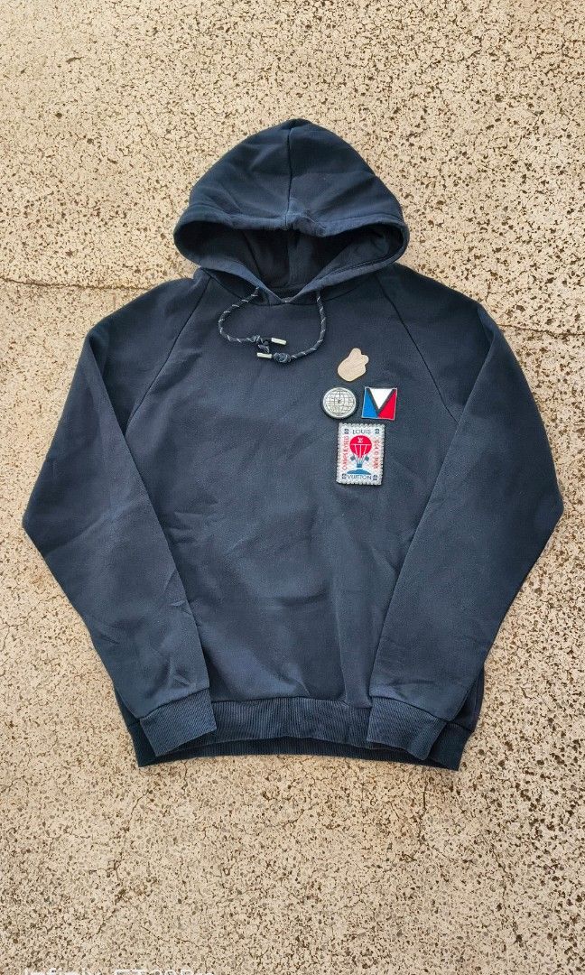 Prada japan (Category: Luxury Apparel) located in Manila. Submitted by mackussil (Listing ID 1470142966, Image 1). Description: no issue as new condition dimes 23x27 size large.