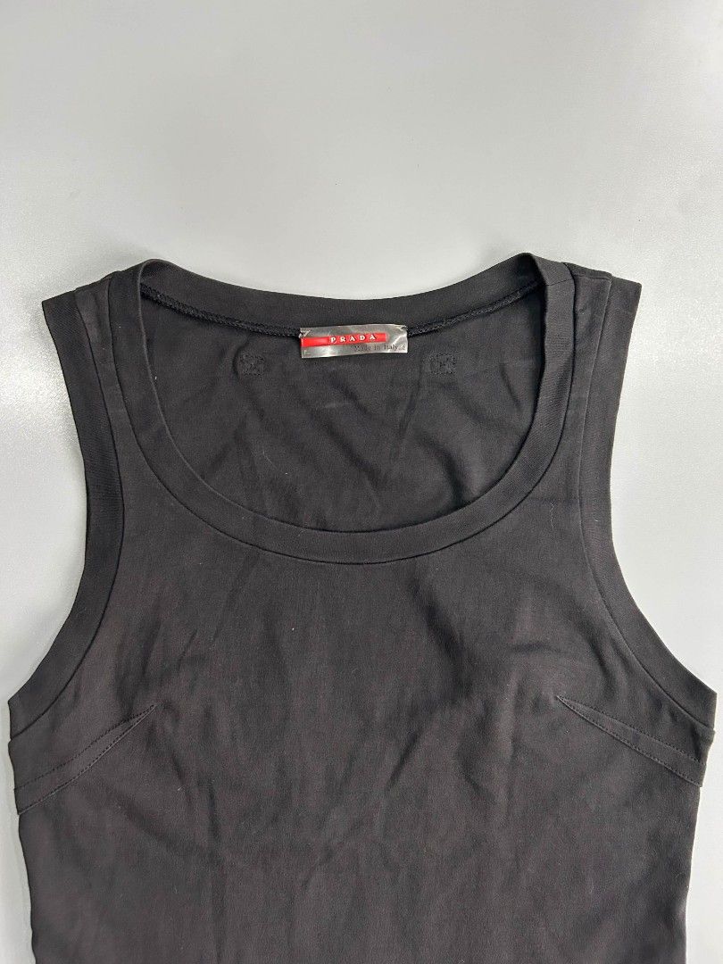 Prada sports sleeveless (Category: Activewear) located in Santa Rosa. Submitted by _ba_mo_si_ (Listing ID 1470143672, Image 2). Description: Xsmall 13-15 width 21 length Plus sf Dm.