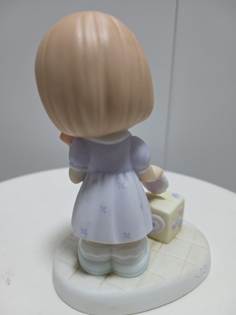 Precious Moments Figurine Girl Holding Letter and Heart Block, Toys ...