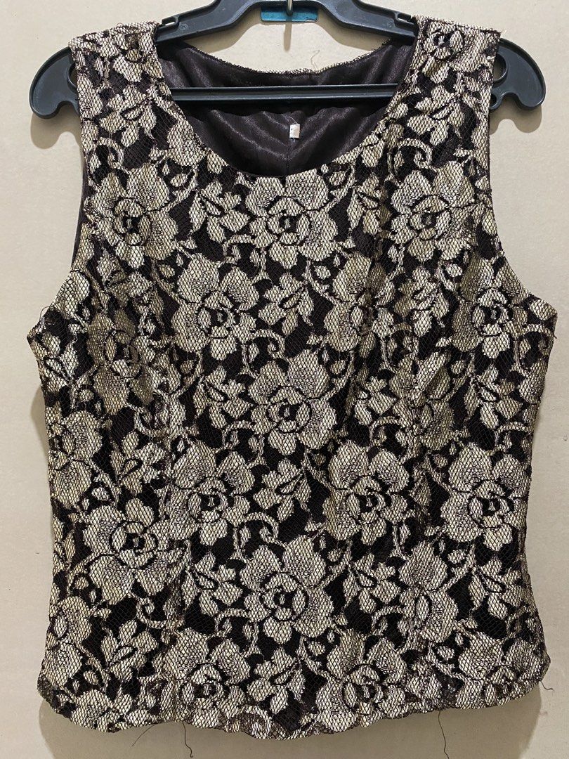 Pre-loved | Office blouse (Category: Announcements) located in Manila. Submitted by dahlia2211 (Listing ID 1470294227, Image 1). Description: Pre-loved | Office blouse |S-M | Minimal flaw.