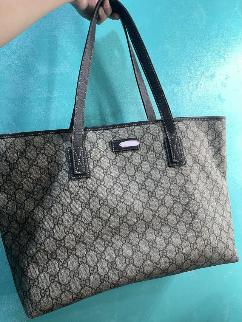 Preloved Gucci Tote Bag (Category: Tote Bags) located in Cebu City. Submitted by bejerblyth65621 (Listing ID 1470270908, Image 2). Description: Coded, Dollar Zip Ukay.