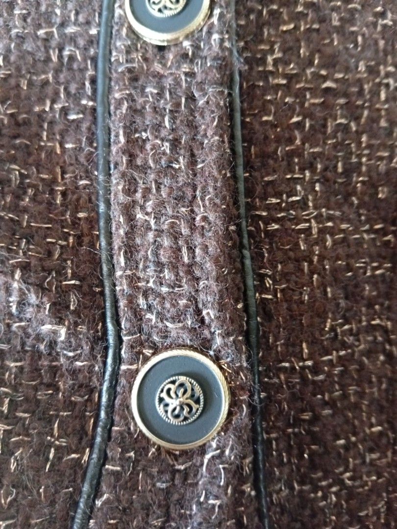 Premium Brown Tweed Blazer (Category: Coats, Jackets and Outerwear) located in Rizal. Submitted by tweeds_by_n (Listing ID 1470203555, Image 2). Description: size: med — no issues/flaws — complete buttons — with inner lining — working all pockets — color may vary due to lighting — buyer will shoulder the shipping fee — prem quality! mop: gcash mod: jnt or lalamove 📍 Binangonan, Rizal. . 📩DM us if interested!.
