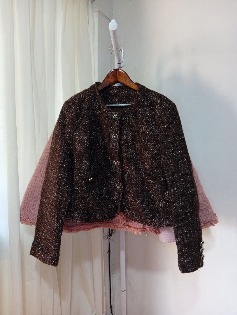 Premium Brown Tweed Blazer (Category: Coats, Jackets and Outerwear) located in Rizal. Submitted by tweeds_by_n (Listing ID 1470203555, Image 1). Description: size: med — no issues/flaws — complete buttons — with inner lining — working all pockets — color may vary due to lighting — buyer will shoulder the shipping fee — prem quality! mop: gcash mod: jnt or lalamove 📍 Binangonan, Rizal. . 📩DM us if interested!.
