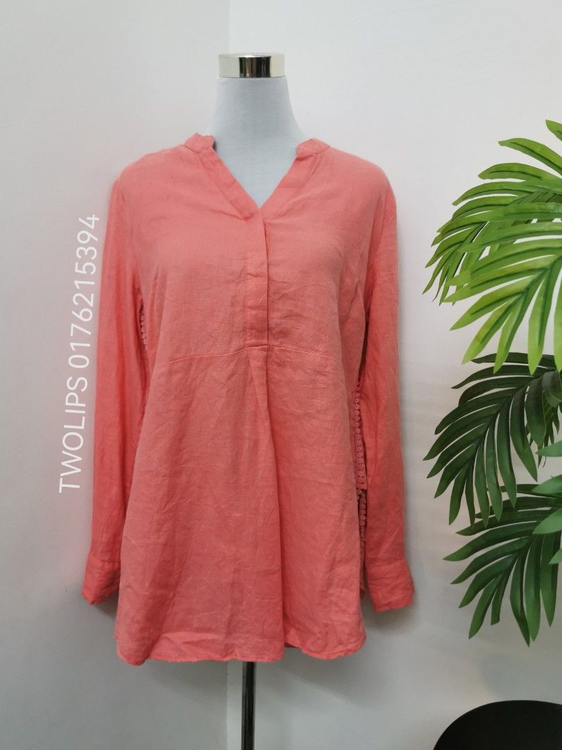 PREMIUM LINEN BASIC BLOUSE (Category: Blouses) located in Sepang. Submitted by twolips.wardrobe (Listing ID 1470304267, Image 3). Description: FREE POSTAGE SEMENANJUNG ✔️ SS POSTAGE + RM15 ❤️❤️❤️❤️❤️❤️❤️❤️ PLEASE BACA SEBELUM BELI: ❤️ ADA 7 OWNER BAJU DALAM NI. 2 admin ❤️ BAJU DARI PELBAGAI SOURCES (ada new item/ warehouse sale/ custom/preloved / yang tak berkenan beli kat seller lain pun akan diletgo semula di sini, etc) ❤️ TAK SESUAI UNTUK FUSS