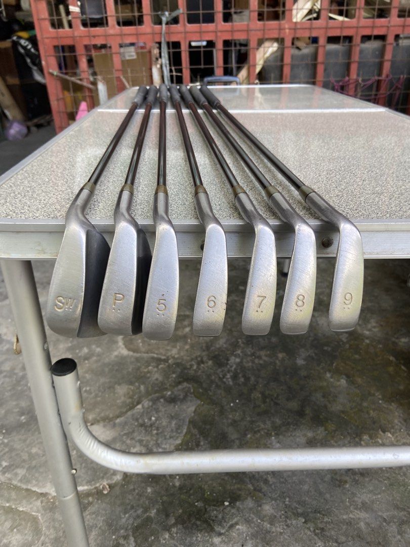 PRGR CT-522, right handed, (Category: Golf) located in San Pedro. Submitted by trisheljas_japansurplus (Listing ID 1470235936, Image 2). Description: 📍For Sale📍 PRGR CT-522 Right handed Graphite shaft Irons👉Sw, Pw, 5, 6, 7, 8, 9 Royal Golf Grip Location 📍 Filinvest Homesite brgy bagong silang san pedro laguna .
