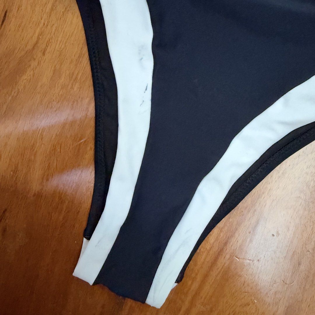Princess Polly Swimsuit (Category: Bikinis & Swimsuits) located in Muntinlupa City. Submitted by curationbymich (Listing ID 1470321655, Image 2). Description: .