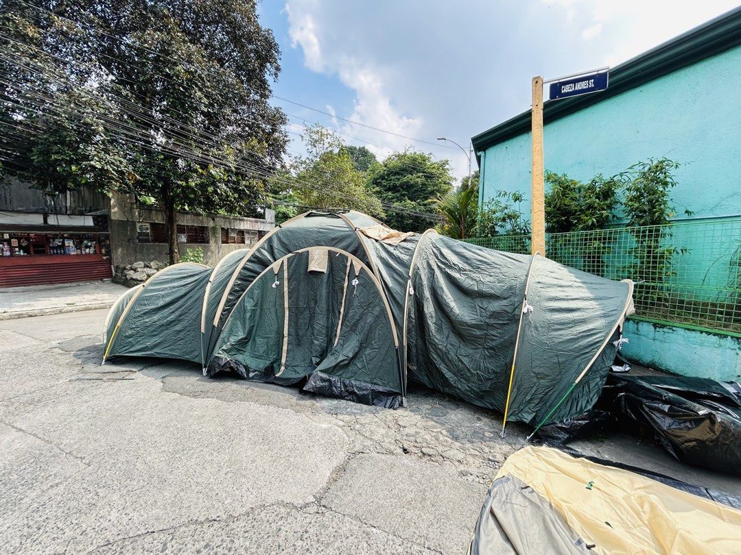 ProAction Tundra 9 Person Tent (Category: Hiking & Camping) located in Manila. Submitted by starbalesukandjapansurplus (Listing ID 1470162383, Image 3). Description: - Brand/Model: ProAction Tundra 9-Person Tent - Color: Green - Layout: Massive multi-room interior setup - Dimensions: 610 x 780 x 195 cm - Materials: Polyester fly with 2000mm hydrostatic head, breathable inner, and polyethylene floor - Frame: Sturdy fiberglass and steel poles inclu